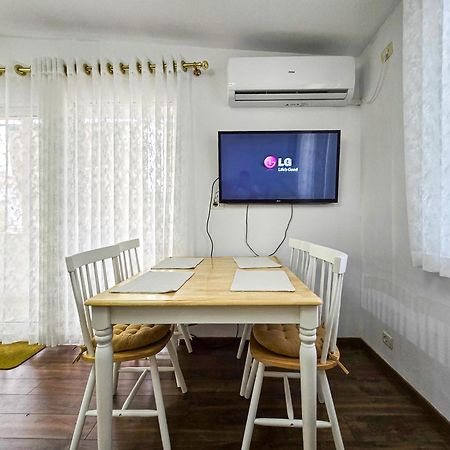 Lake Park 2Br Apartment Tiranë Luaran gambar