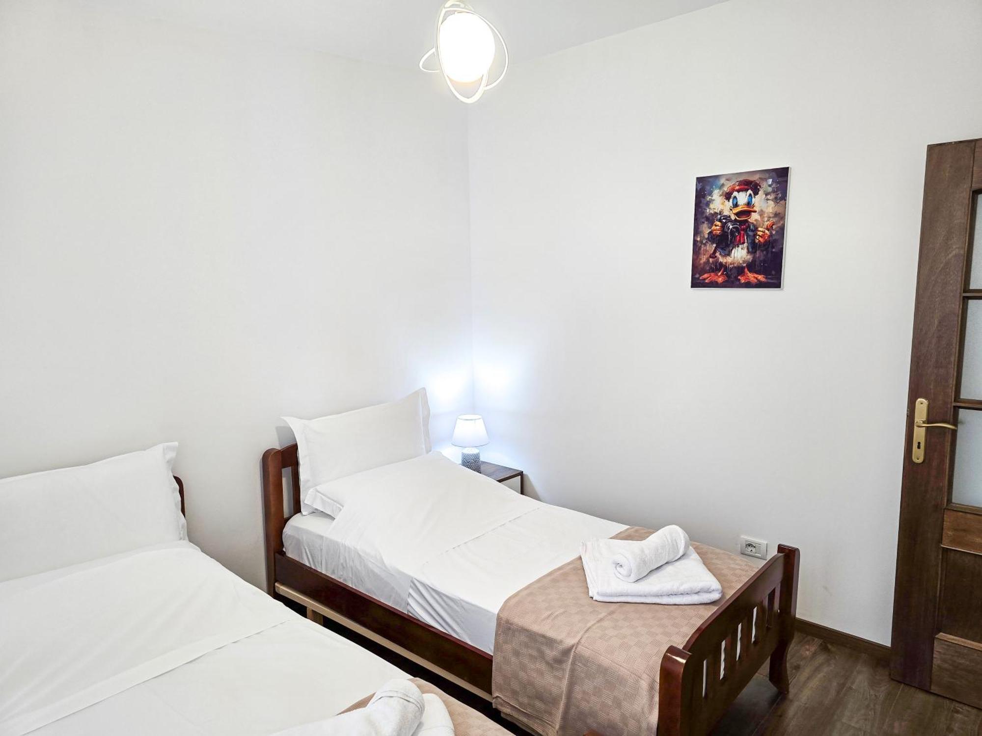 Lake Park 2Br Apartment Tiranë Luaran gambar